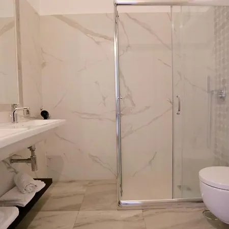 Lejlighed P-suite Plaza *