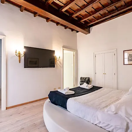 P-suite Plaza Apartment Rome