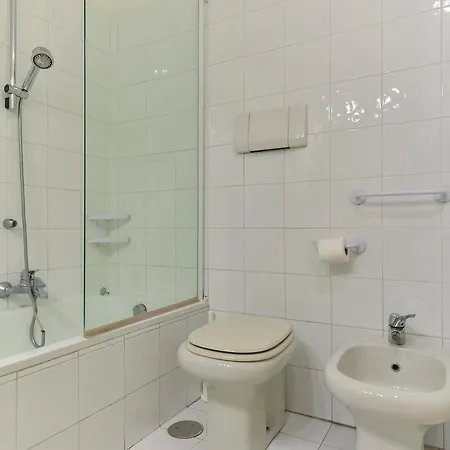 P-suite Plaza Apartment *