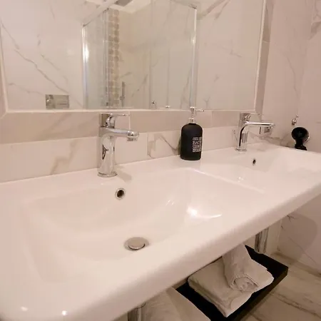 P-suite Plaza Roma